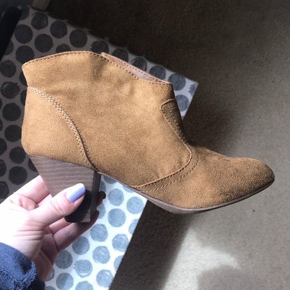 Candie’s Cognac Heeled Ankle Booties Suede 7.5 - Picture 3 of 10